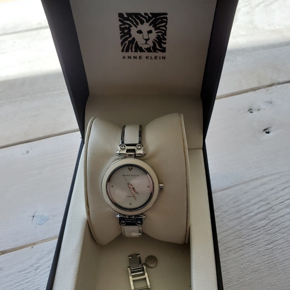 Anne Klein Women's Diamond-Accented Bangle Watch - Picture 5 of 6